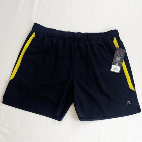 Layer 8 Quick-Dry Technology Men Shorts - Picture 8 of 8